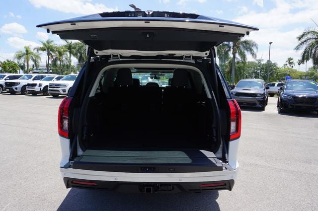 2026 Ford Expedition Max MAX Active