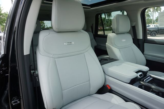 2027 Ford Expedition Max MAX Platinum