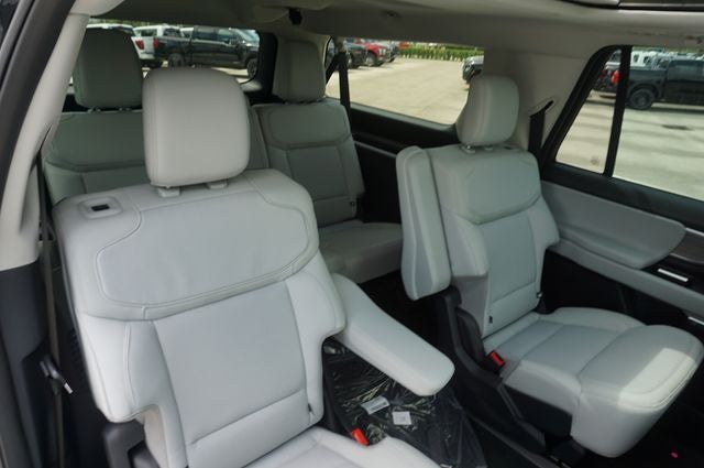2027 Ford Expedition Max MAX Platinum