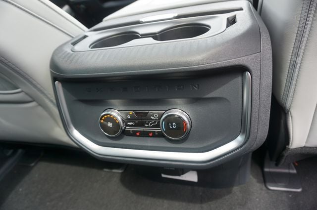 2027 Ford Expedition Max MAX Platinum