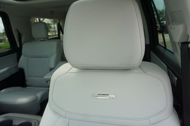 2027 Ford Expedition Max MAX Platinum