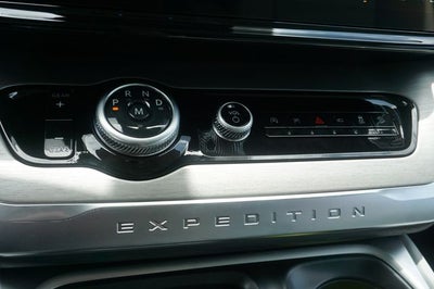 2027 Ford Expedition Max MAX Platinum