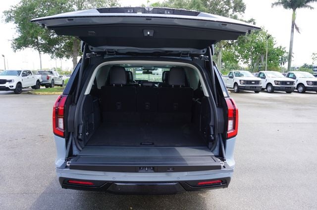 2027 Ford Expedition Max MAX Platinum