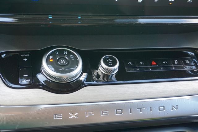 2027 Ford Expedition Max MAX Platinum