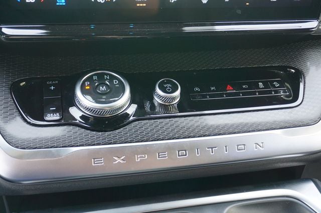 2027 Ford Expedition Max MAX Platinum