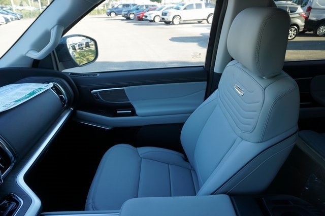 2025 Ford Expedition Platinum®