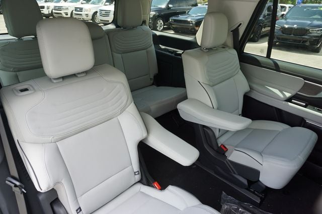 2026 Ford Expedition Platinum®
