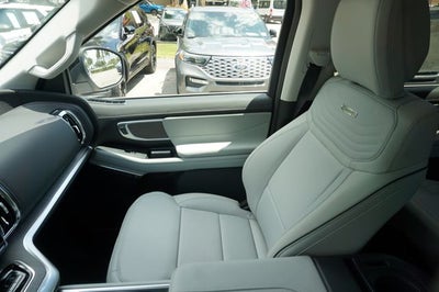 2026 Ford Expedition Platinum®