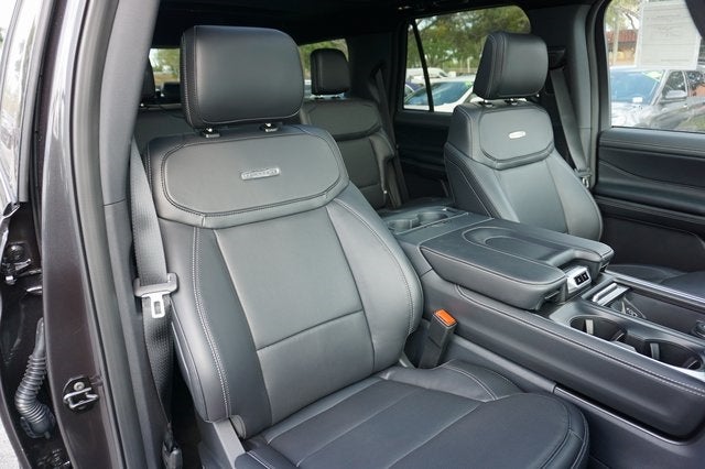 2025 Ford Expedition Platinum®