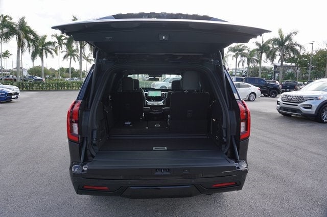 2025 Ford Expedition Platinum®