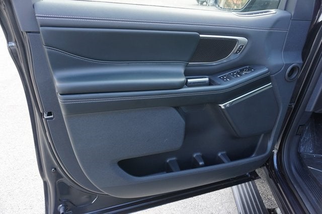 2025 Ford Expedition Platinum®