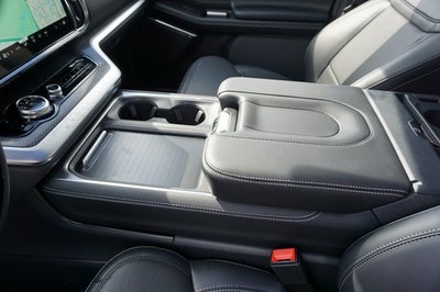 2025 Ford Expedition Platinum®