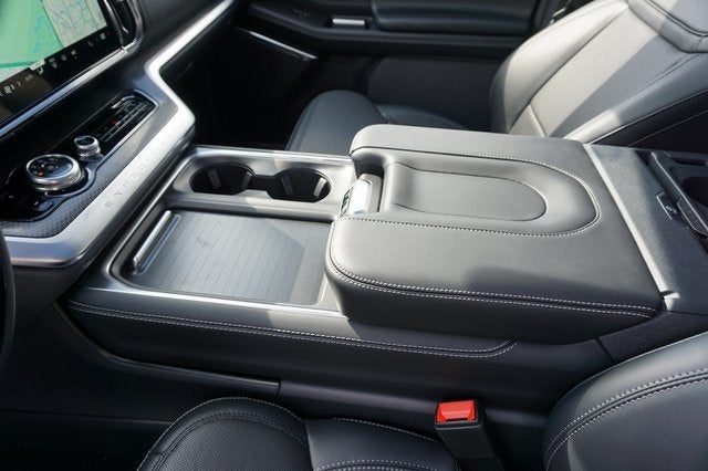 2025 Ford Expedition Platinum®