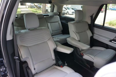 2026 Ford Expedition Platinum®
