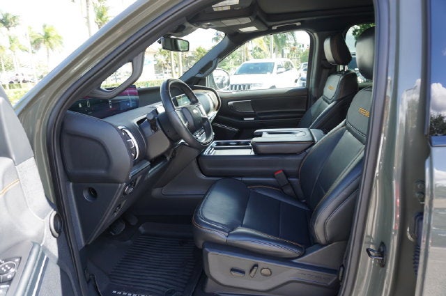 2025 Ford Expedition Base