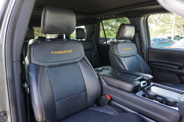 2025 Ford Expedition Base