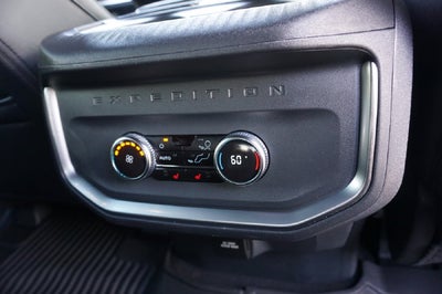 2025 Ford Expedition Base