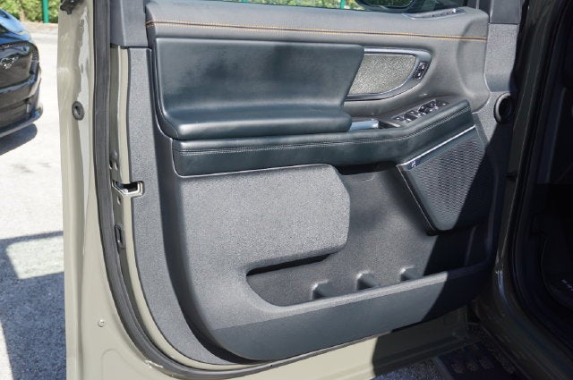 2025 Ford Expedition Base