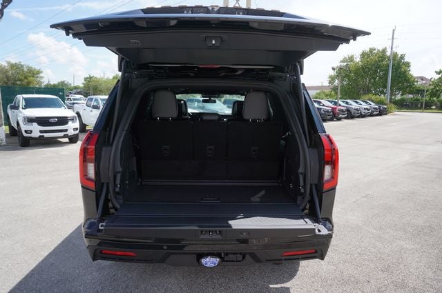 2027 Ford Expedition Tremor®