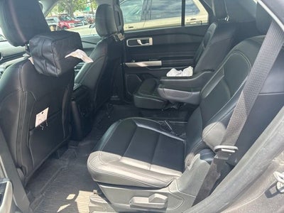 2023 Ford Explorer Base