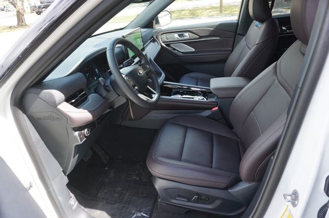 2026 Ford Explorer Platinum™