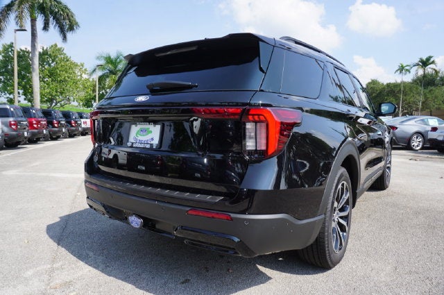 2027 Ford Explorer ST-Line