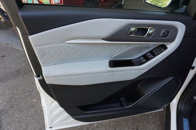 2026 Ford Explorer Platinum™