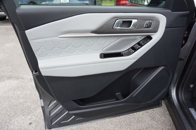 2026 Ford Explorer Platinum™