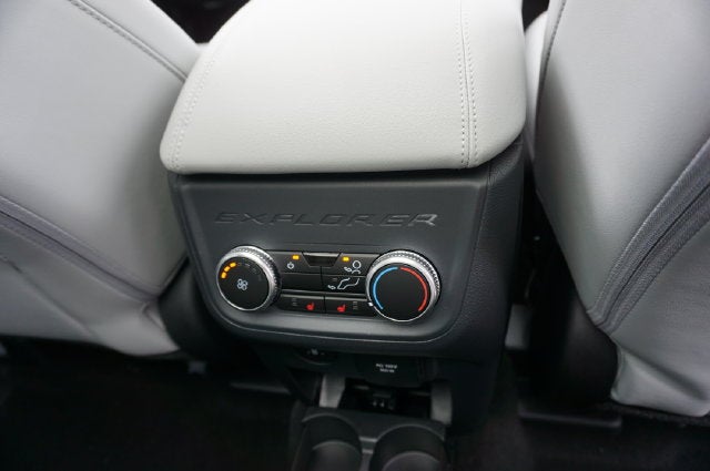 2027 Ford Explorer Platinum™