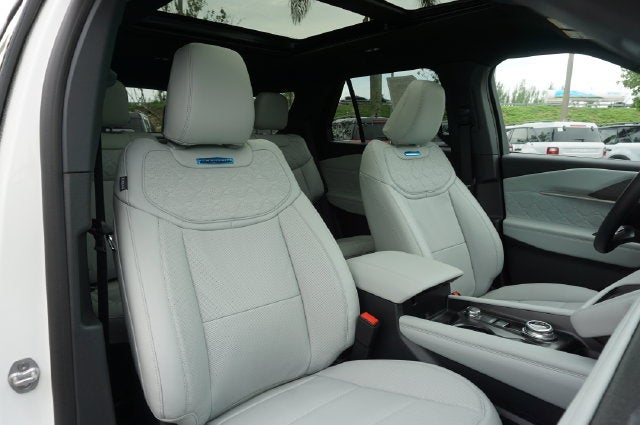 2027 Ford Explorer Platinum™