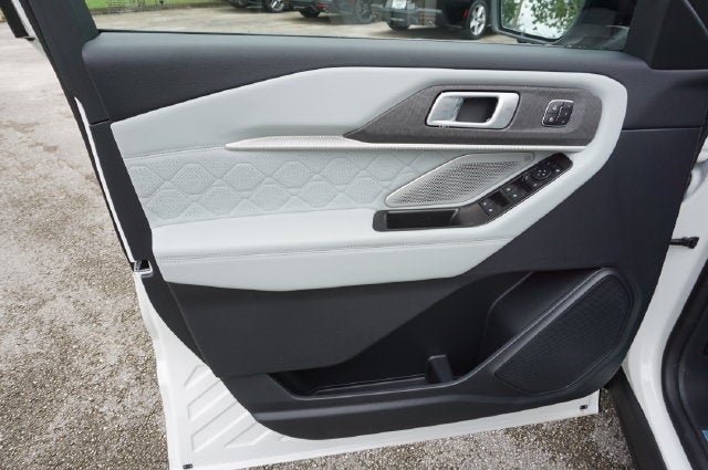 2027 Ford Explorer Platinum™