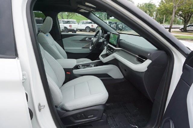 2027 Ford Explorer Platinum™
