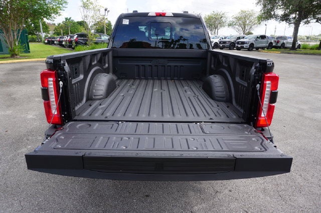 2027 Ford F-250SD F-250® Lariat®