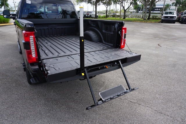 2027 Ford F-250SD F-250® Lariat®