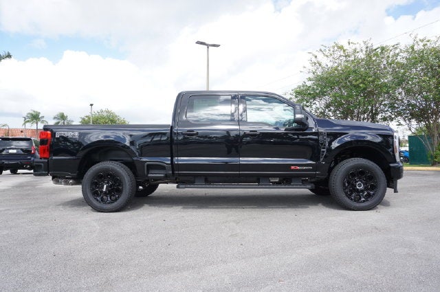 2027 Ford F-250SD F-250® Lariat®