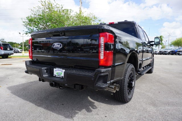2027 Ford F-250SD F-250® Lariat®