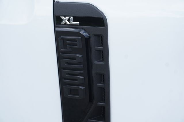 2027 Ford F-250SD F-250® XL
