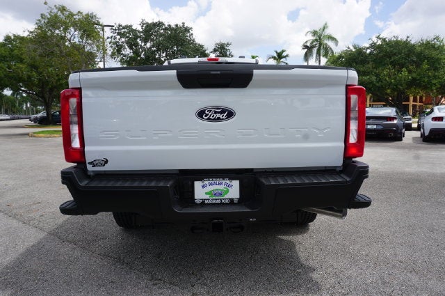 2027 Ford F-250SD Base
