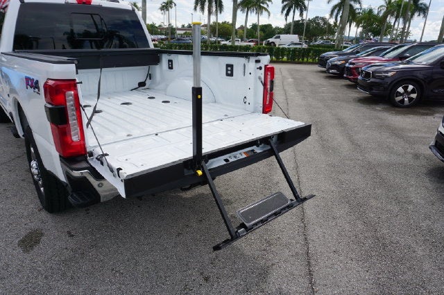 2024 Ford F-350SD Lariat Super Duty