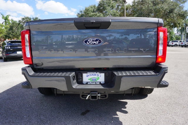 2027 Ford F-350SD DRW F-350® XL