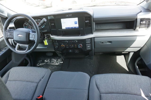2027 Ford F-350SD DRW F-350® XL