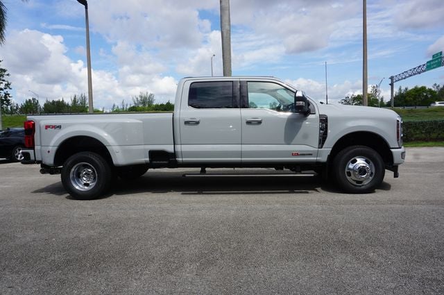 2026 Ford F-350SD DRW F-350® Platinum®