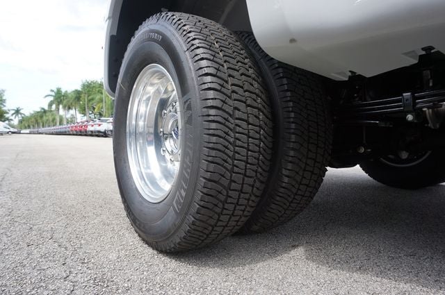 2026 Ford F-350SD DRW F-350® Platinum®