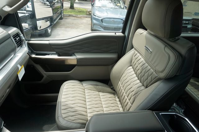 2026 Ford F-350SD DRW F-350® Platinum®