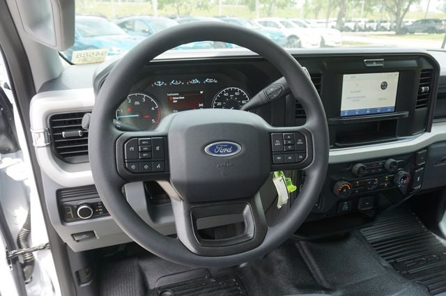 2026 Ford F-350SD DRW Base