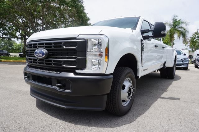 2026 Ford F-350SD DRW Base