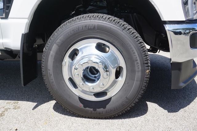2026 Ford F-350SD DRW F-350® Lariat®