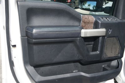 2017 Ford F-350SD DRW Lariat Super Duty