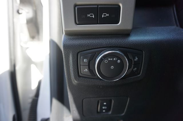 2017 Ford F-350SD DRW Lariat Super Duty