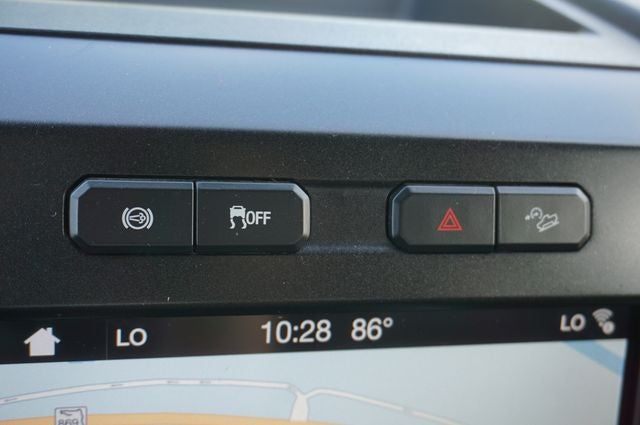 2017 Ford F-350SD DRW Lariat Super Duty